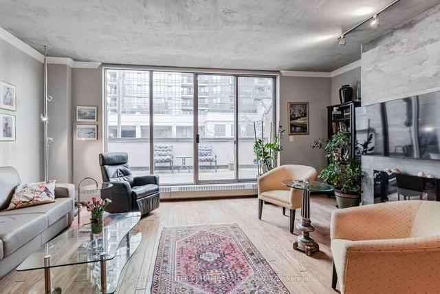 108 - 3 Duplex Ave, Condo with 3 bedrooms, 3 bathrooms and 2 parking in Toronto ON | Image 28