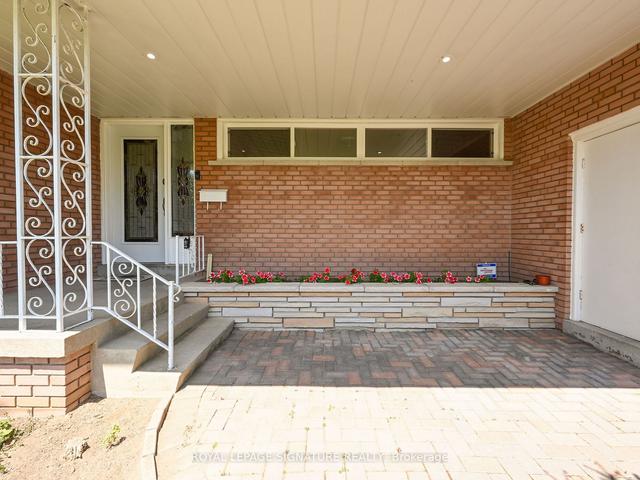 20 Ravensbourne Cres, House detached with 3 bedrooms, 4 bathrooms and 6 parking in Toronto ON | Image 36