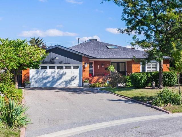 35 Roslyn Crt, House detached with 3 bedrooms, 3 bathrooms and 8 parking in Vaughan ON | Image 1