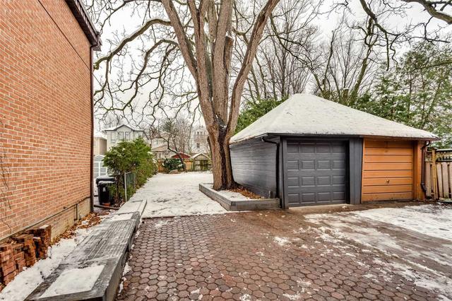 611 Hillsdale Ave E, House detached with 3 bedrooms, 3 bathrooms and 2 parking in Toronto ON | Image 30