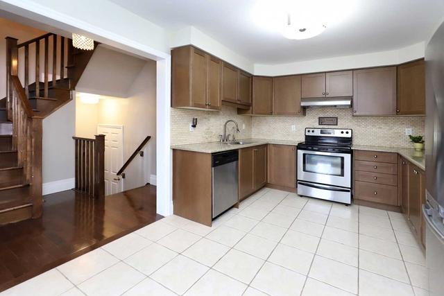 864 Fowles Crt, House attached with 2 bedrooms, 3 bathrooms and 2 parking in Milton ON | Image 26