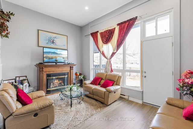 20 Darras Crt E, Townhouse with 3 bedrooms, 2 bathrooms and 2 parking in Brampton ON | Image 20