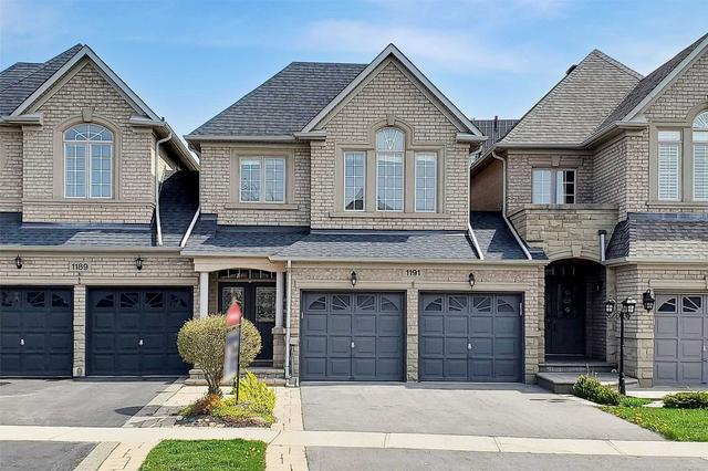 1191 Agram Dr, House attached with 3 bedrooms, 3 bathrooms and 4 parking in Oakville ON | Card Image
