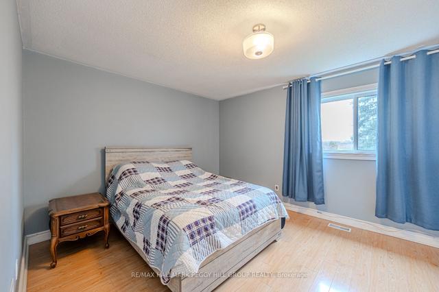 2160 Ferguson St, House attached with 3 bedrooms, 2 bathrooms and 3 parking in Innisfil ON | Image 8