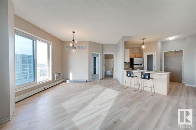 1202 - 10504 99 Av Nw, Condo with 2 bedrooms, 2 bathrooms and 2 parking in Edmonton AB | Image 10