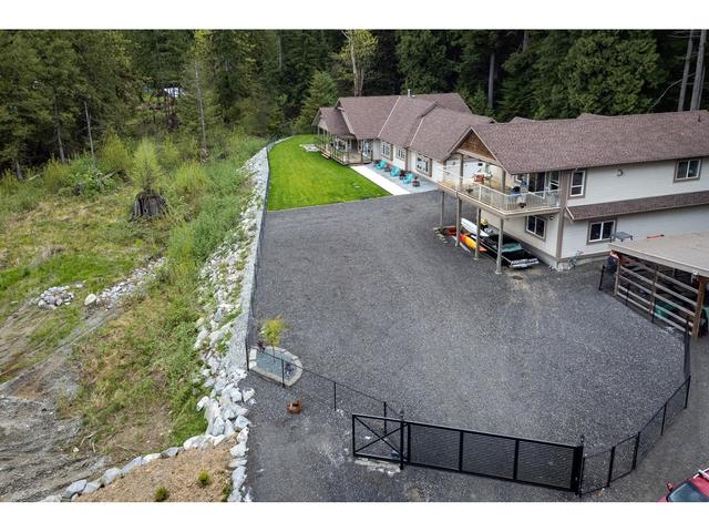12156 Bell Street, House detached with 6 bedrooms, 5 bathrooms and 12 parking in Mission BC | Image 38