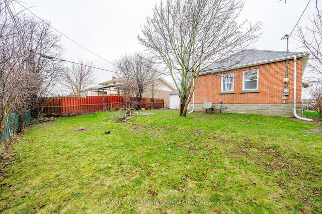 1115 Hilltop St, House detached with 2 bedrooms, 2 bathrooms and 3 parking in Peterborough ON | Image 17