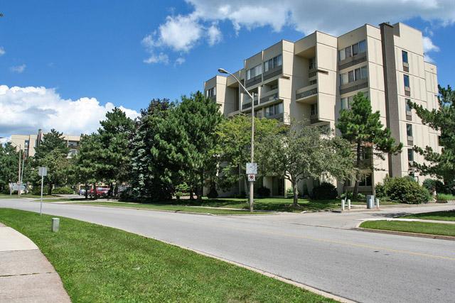 118 - 1300 Marlborough Crt E, Condo with 3 bedrooms, 2 bathrooms and null parking in Oakville ON | Image 1