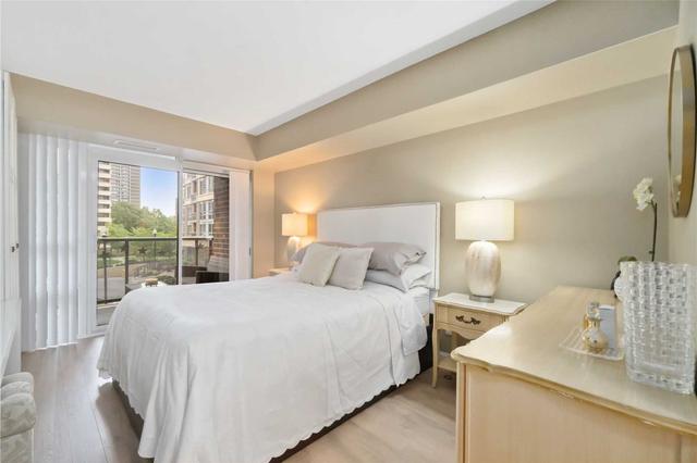 201 - 1 Michael Power Pl, Condo with 2 bedrooms, 2 bathrooms and 1 parking in Toronto ON | Image 6