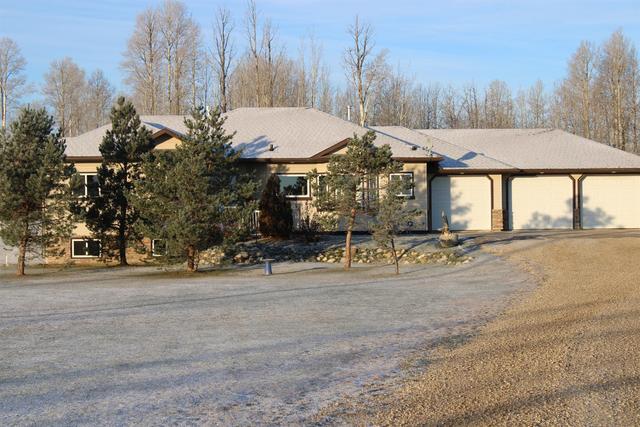 3104 111 Street, House detached with 6 bedrooms, 3 bathrooms and 6 parking in Grande Prairie County No. 1 AB | Image 1