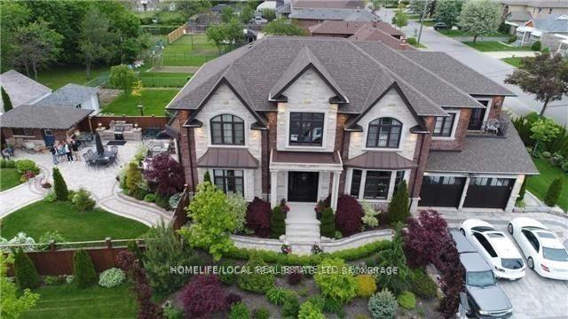 2 Highland Hill, House detached with 4 bedrooms, 5 bathrooms and 6 parking in Toronto ON | Image 1