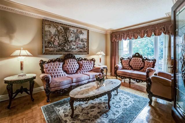 17 Mayberry Crt, House detached with 4 bedrooms, 4 bathrooms and 6 parking in Markham ON | Image 40