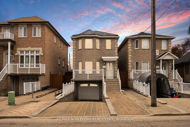 11 John Best Ave, House detached with 3 bedrooms, 3 bathrooms and 4 parking in Toronto ON | Image 1