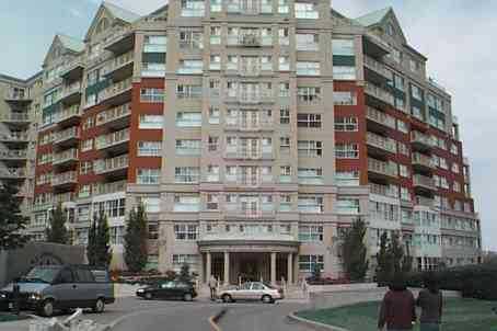 826 - 18 Concorde Pl, Condo with 2 bedrooms, 2 bathrooms and 2 parking in Toronto ON | Image 2
