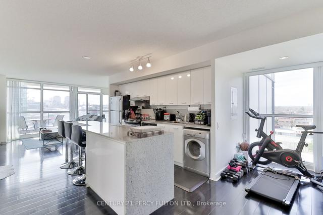 905 - 33 Singer Crt, Condo with 2 bedrooms, 2 bathrooms and 1 parking in Toronto ON | Image 3