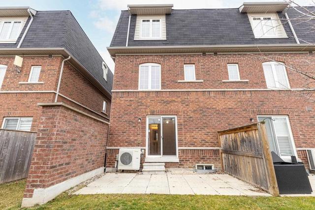 1 - 1123 Haig Blvd, Townhouse with 2 bedrooms, 3 bathrooms and 2 parking in Mississauga ON | Image 22