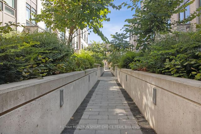 3 - 52 Holmes Ave, Townhouse with 2 bedrooms, 2 bathrooms and 1 parking in Toronto ON | Image 35