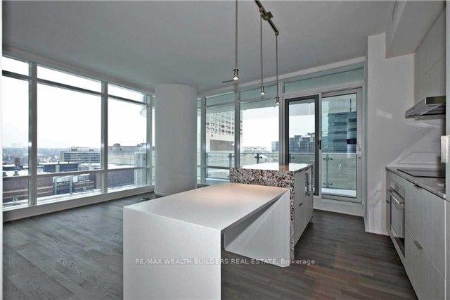 1101 - 1 Bloor St E, Condo with 2 bedrooms, 2 bathrooms and 1 parking in Toronto ON | Image 12