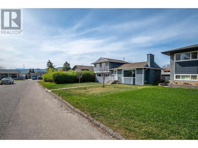 1209 36 Avenue, House detached with 3 bedrooms, 2 bathrooms and 2 parking in Vernon BC | Image 31