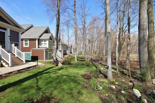 8 Farm View Lane, House detached with 2 bedrooms, 1 bathrooms and 2 parking in Prince Edward County ON | Image 25