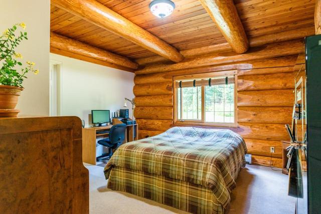 3150 Hanna Creek Road, House detached with 2 bedrooms, 2 bathrooms and null parking in Kootenay Boundary B BC | Image 14