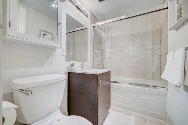 303 - 2603 Bathurst St, Condo with 2 bedrooms, 2 bathrooms and 1 parking in Toronto ON | Image 5