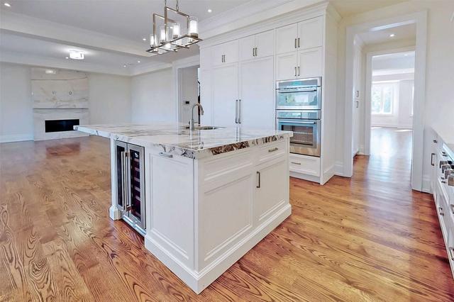 19 Ashgrove Pl, House detached with 5 bedrooms, 7 bathrooms and 6 parking in Toronto ON | Image 33