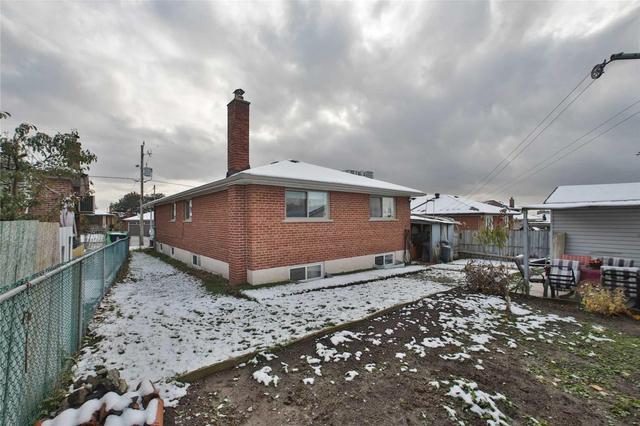 44 Clair Rd, House detached with 3 bedrooms, 2 bathrooms and 4 parking in Toronto ON | Image 17
