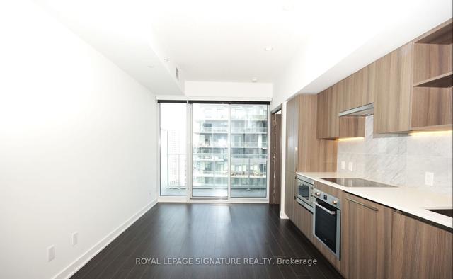3202 - 19 Bathurst St, Condo with 1 bedrooms, 1 bathrooms and 0 parking in Toronto ON | Image 1