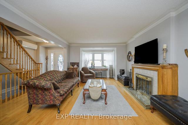 497 Donlands Ave, House detached with 3 bedrooms, 2 bathrooms and 3 parking in Toronto ON | Image 38