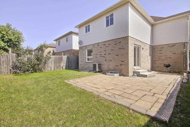32 Poplar Plains Rd, House detached with 3 bedrooms, 4 bathrooms and 5 parking in Brampton ON | Image 27