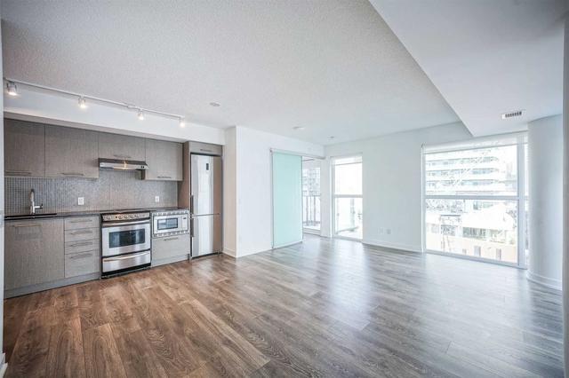 1017 - 87 Peter St, Condo with 2 bedrooms, 2 bathrooms and 0 parking in Toronto ON | Image 4