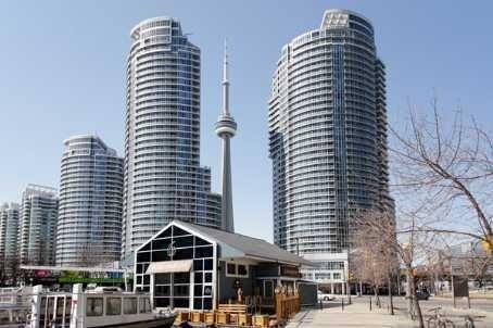1001 - 208 Queens Quay W, Condo with 1 bedrooms, 1 bathrooms and null parking in Toronto ON | Image 1