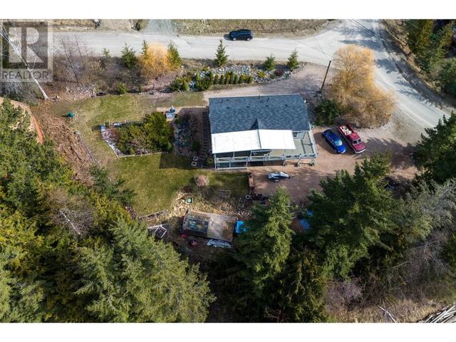 2715 Fraser Road, House other with 3 bedrooms, 3 bathrooms and 6 parking in Columbia Shuswap F BC | Image 45