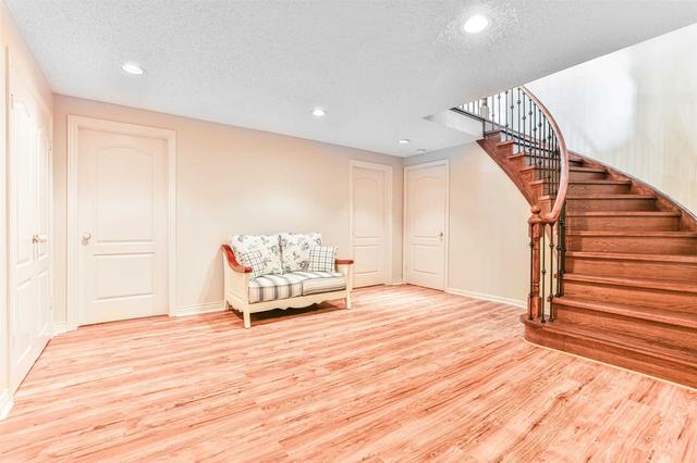 63 Harmony Hill Cres, House detached with 4 bedrooms, 4 bathrooms and 6 parking in Richmond Hill ON | Image 26