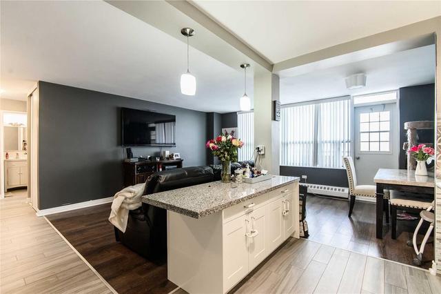 701 - 3120 Kirwin Ave, Condo with 2 bedrooms, 1 bathrooms and 1 parking in Mississauga ON | Image 11