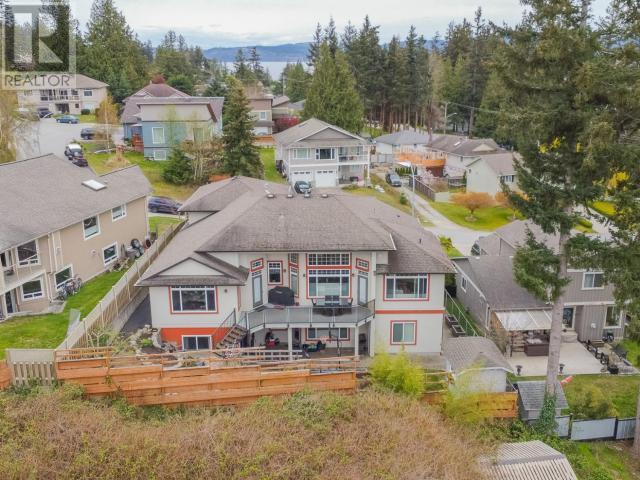 6929 Retaskit Crt, House detached with 5 bedrooms, 4 bathrooms and 2 parking in Powell River BC | Image 12
