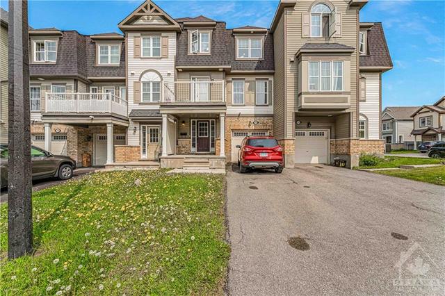 12 Streambank Street, Townhouse with 2 bedrooms, 2 bathrooms and 3 parking in Ottawa ON | Image 1