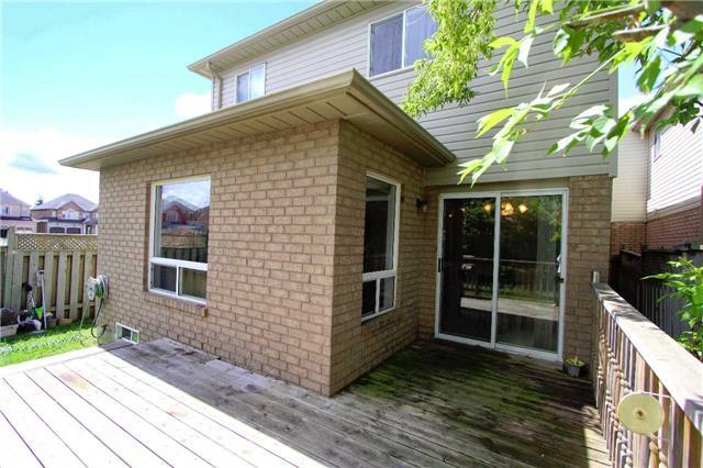 80 Jays Dr, House detached with 3 bedrooms, 3 bathrooms and 2 parking in Whitby ON | Image 16