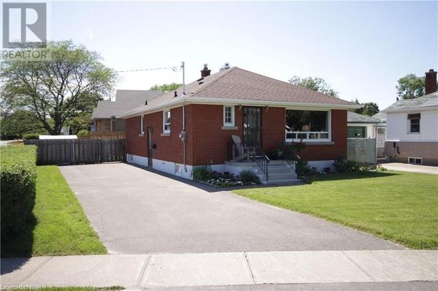 1 Aiken Street Unit# Bsmt, Condo with 2 bedrooms, 1 bathrooms and 1 parking in St. Catharines ON | Card Image