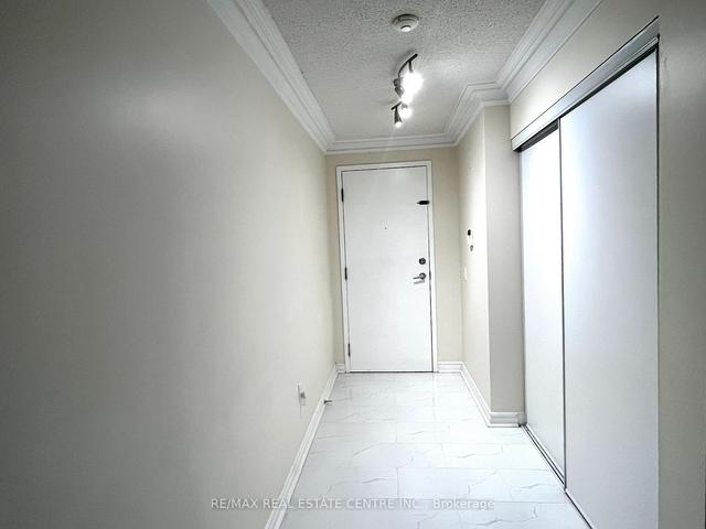 1013 - 55 Strathaven Dr, Condo with 2 bedrooms, 2 bathrooms and 1 parking in Mississauga ON | Image 29
