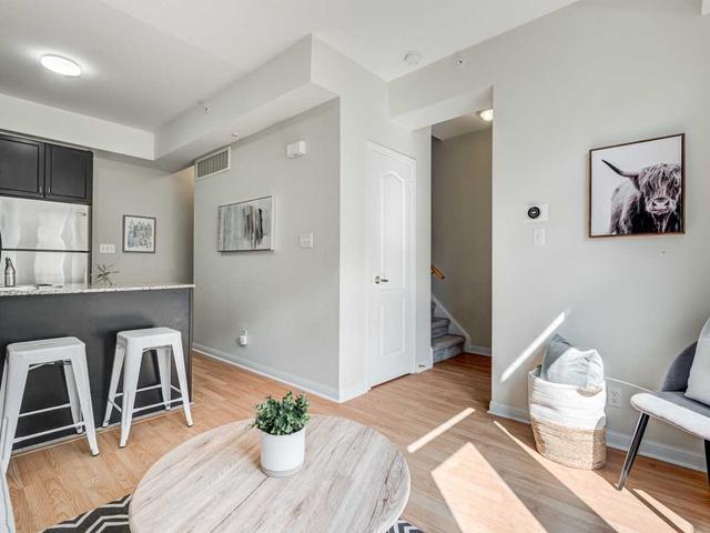 th12 - 88 Carr St St, Townhouse with 2 bedrooms, 2 bathrooms and 1 parking in Toronto ON | Image 23