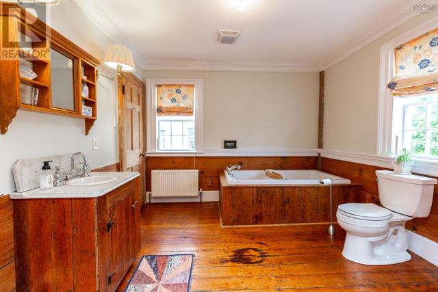 137 Pelham Street, House detached with 2 bedrooms, 3 bathrooms and null parking in Lunenburg NS | Image 28