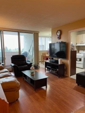 506 - 530 Lolita Gdns S, Condo with 3 bedrooms, 1 bathrooms and 1 parking in Mississauga ON | Image 2