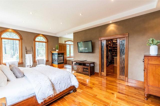 2086 Queen St, House detached with 5 bedrooms, 3 bathrooms and 7 parking in Wilmot ON | Image 21