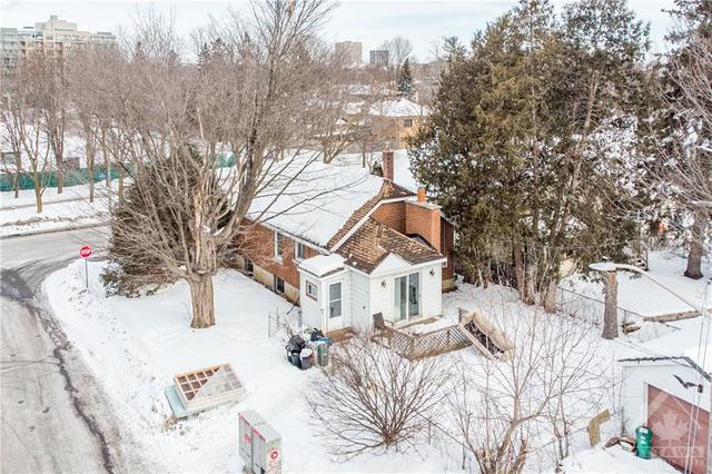 435 Kensington Avenue, House detached with 2 bedrooms, 2 bathrooms and 2 parking in Ottawa ON | Image 4