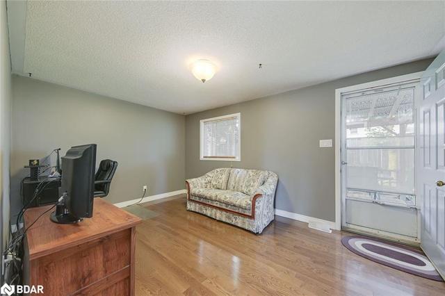 24 Curtiss Court, House detached with 4 bedrooms, 1 bathrooms and 5 parking in Barrie ON | Image 12