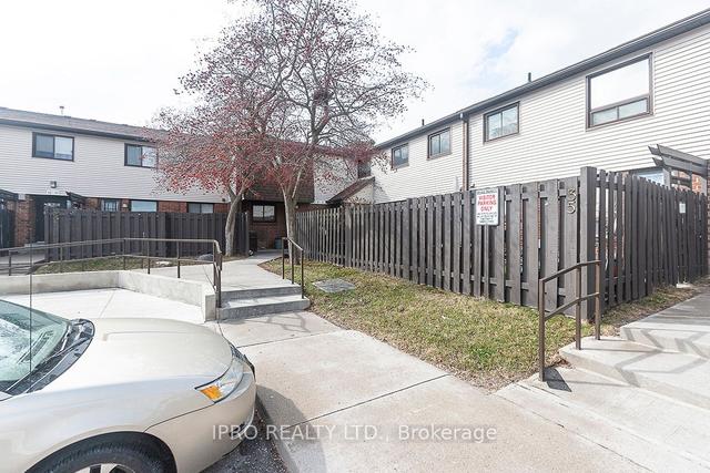37 - 960 Glen St, Townhouse with 2 bedrooms, 2 bathrooms and 1 parking in Oshawa ON | Image 28