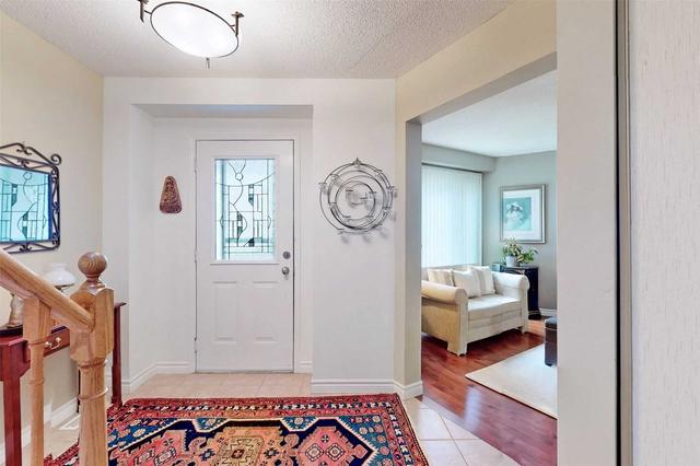 1 Adams Crt, Townhouse with 2 bedrooms, 3 bathrooms and 4 parking in Uxbridge ON | Image 5