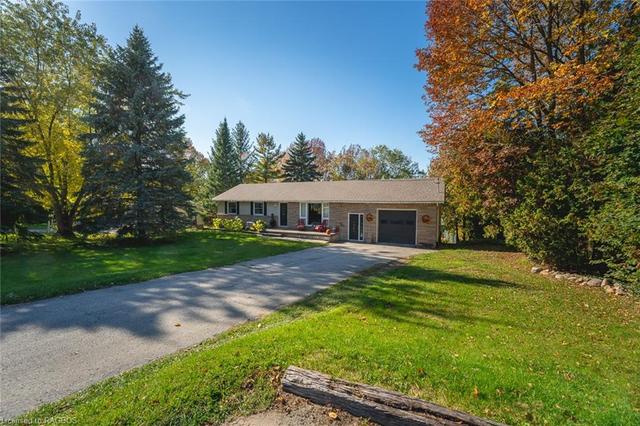 112 Clearview Crescent, House detached with 2 bedrooms, 3 bathrooms and 5 parking in Meaford ON | Image 3
